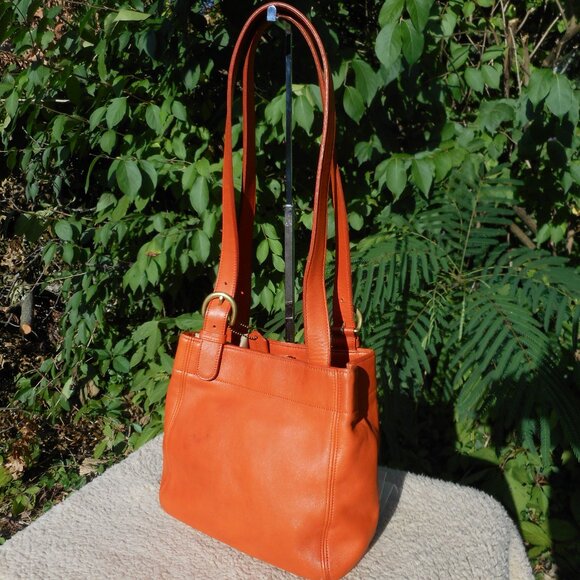 SOLD**Vintage Coach GUC SOHO Buckle Bag 4157, in Tangerine from 1997 - Picture 1 of 12